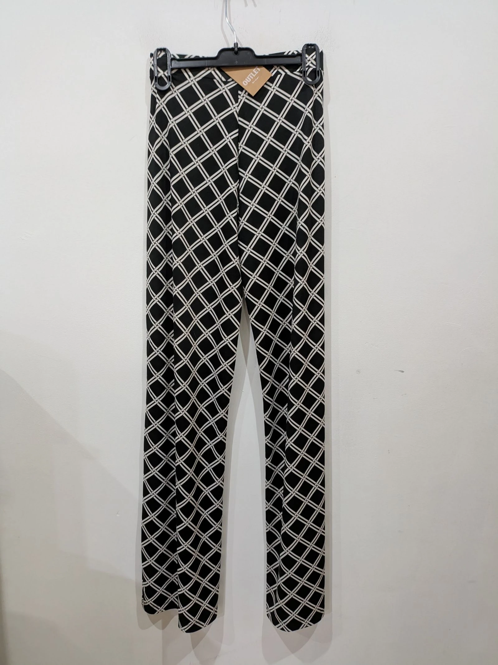 Pantalones anchos con estampado geométrico en blanco y negro talla M de Sfera  – photo 5